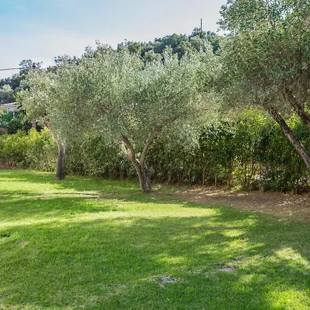 빌라 Rodi-poros Village